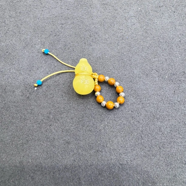 2508-蜜蜡葫芦挂件一个17mm多样性发一