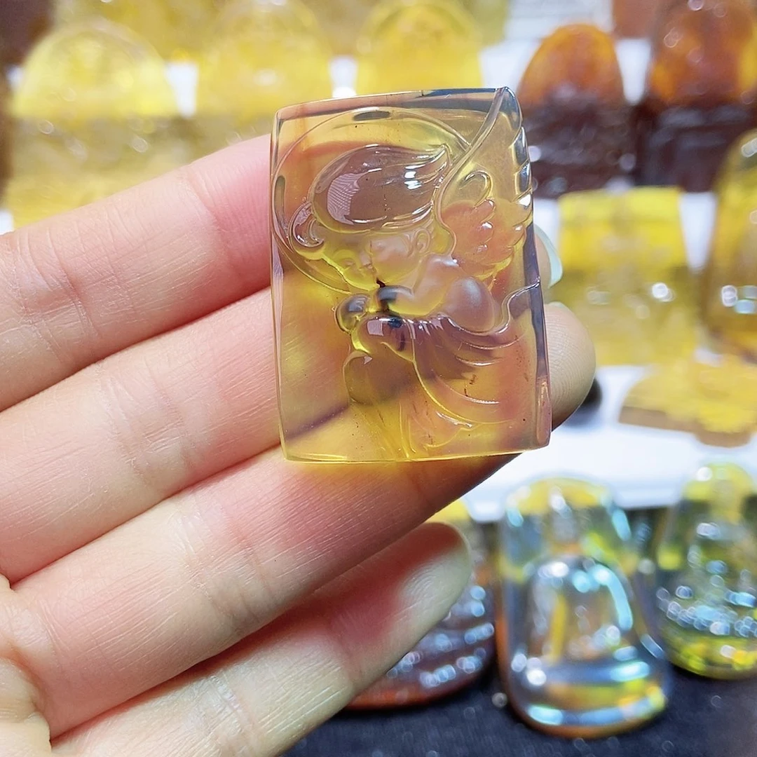 琥珀颈饰未镶嵌天使