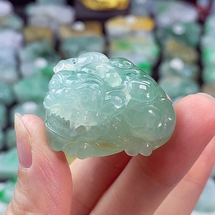 颈饰未镶嵌翡翠天然