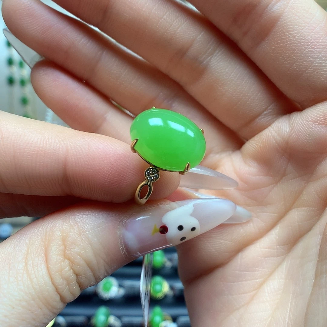 和田玉戒指18K金镶嵌10×14