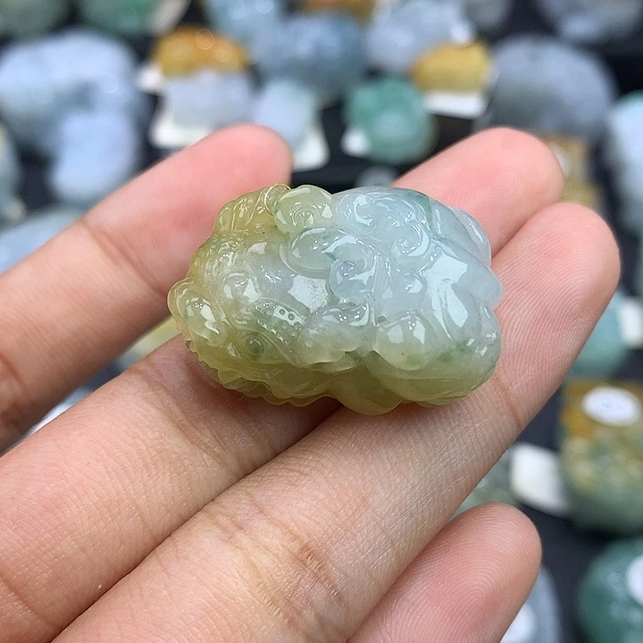 翡翠未镶嵌颈饰天然缅甸翡翠
