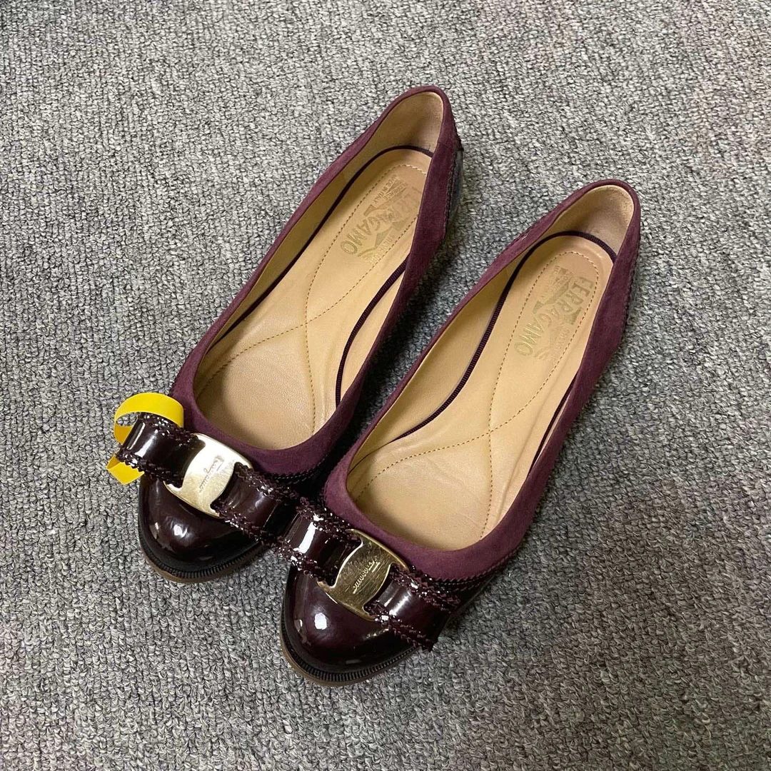 95新 FERRAGAMO/菲拉格慕 Varina 休闲单鞋  37.5码/10297