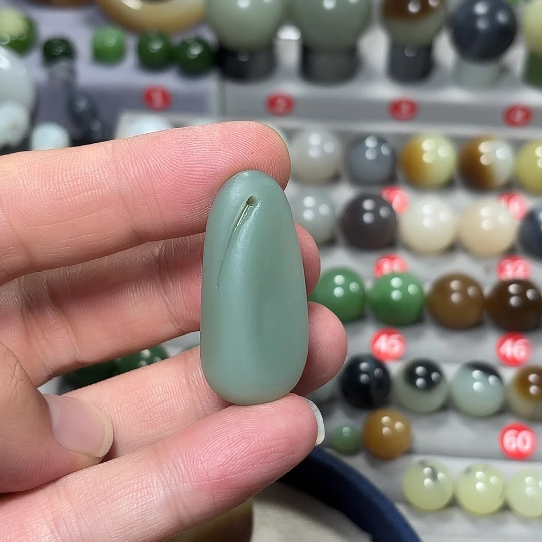 未镶嵌和田玉挂件q**b