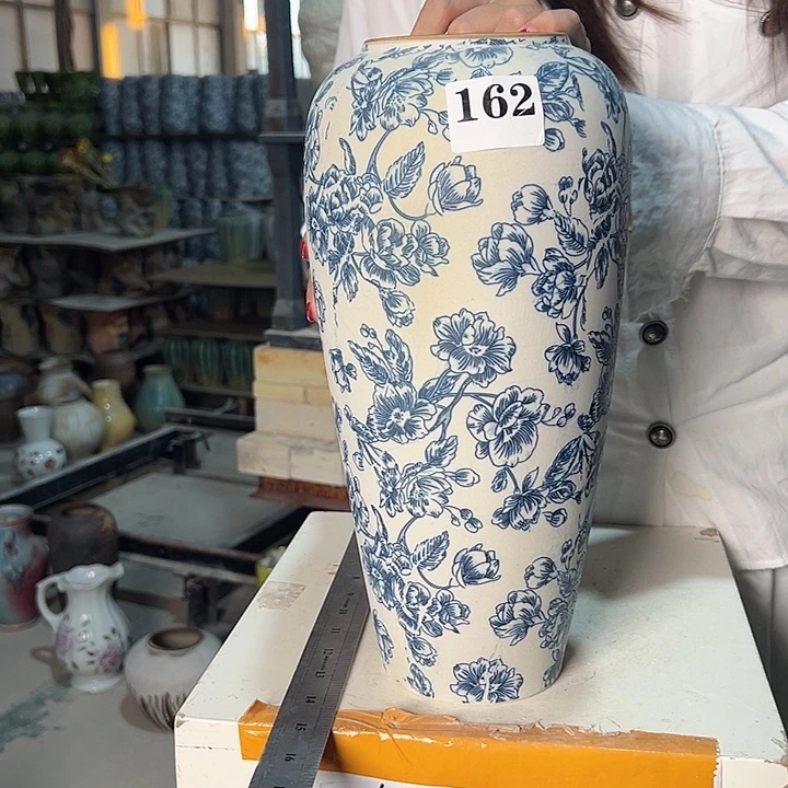 景德镇陶瓷花瓶微瑕介意勿拍