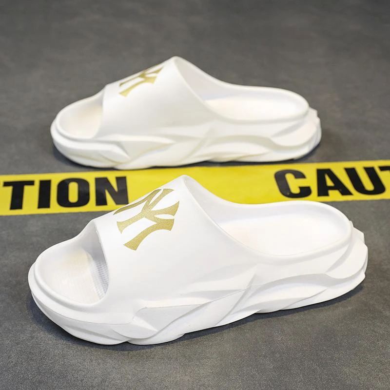 2025年夏季外穿防滑潮牌厚底踩屎感休闲一字凉拖运动沙滩椰子凉鞋