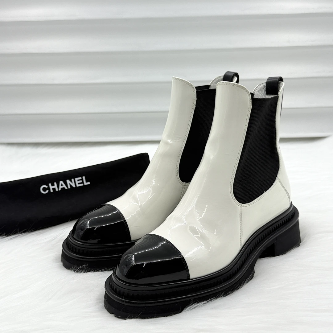 99新 Chanel/香奈儿 新款·双c切尔西靴 36.5码 公价1.1w bd302
