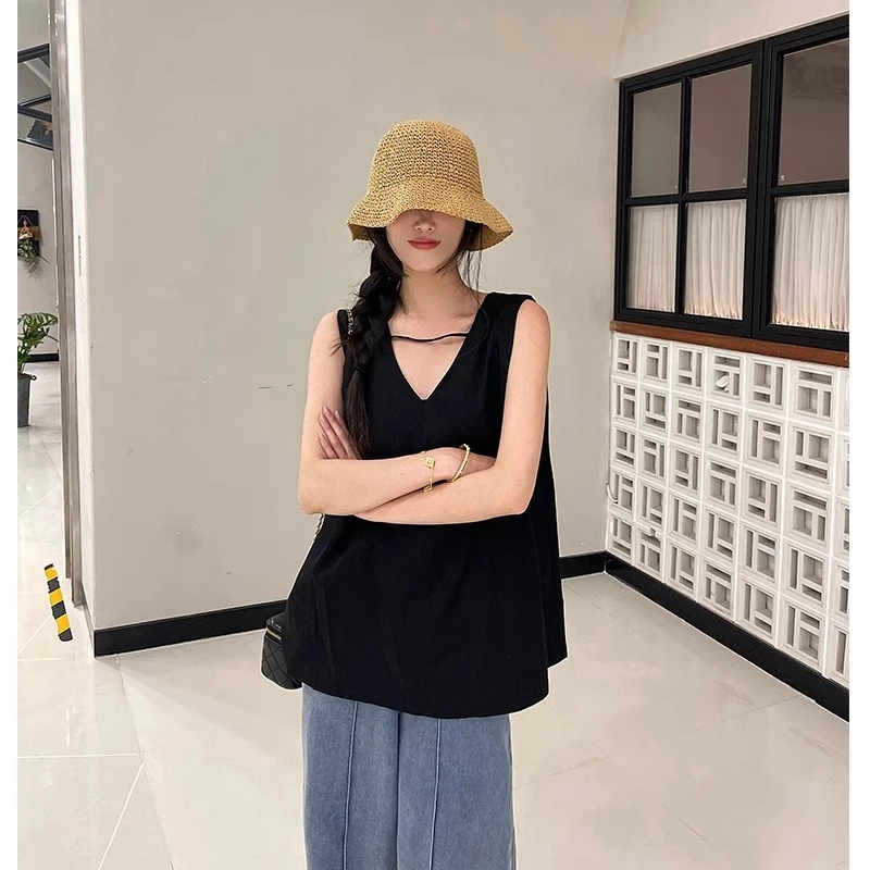 宽松洋气夏季无袖上衣百搭减龄黑色镂空背心正肩女款