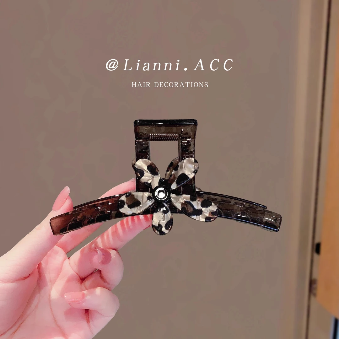2025新款抓夹豹纹花朵亚克力高级感后脑勺盘发鲨鱼夹子头饰发夹女