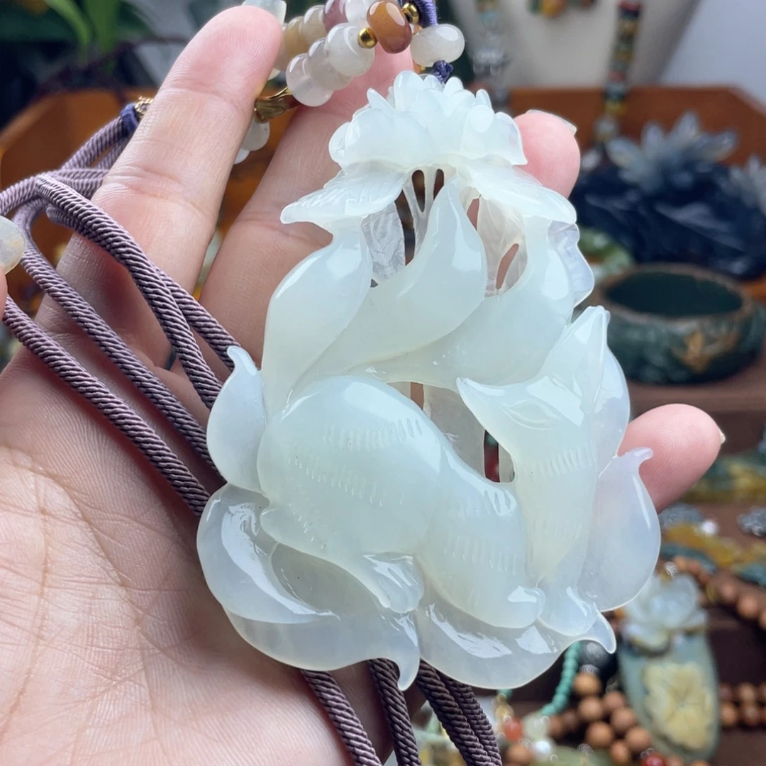 蛇纹石玉未镶嵌吊坠