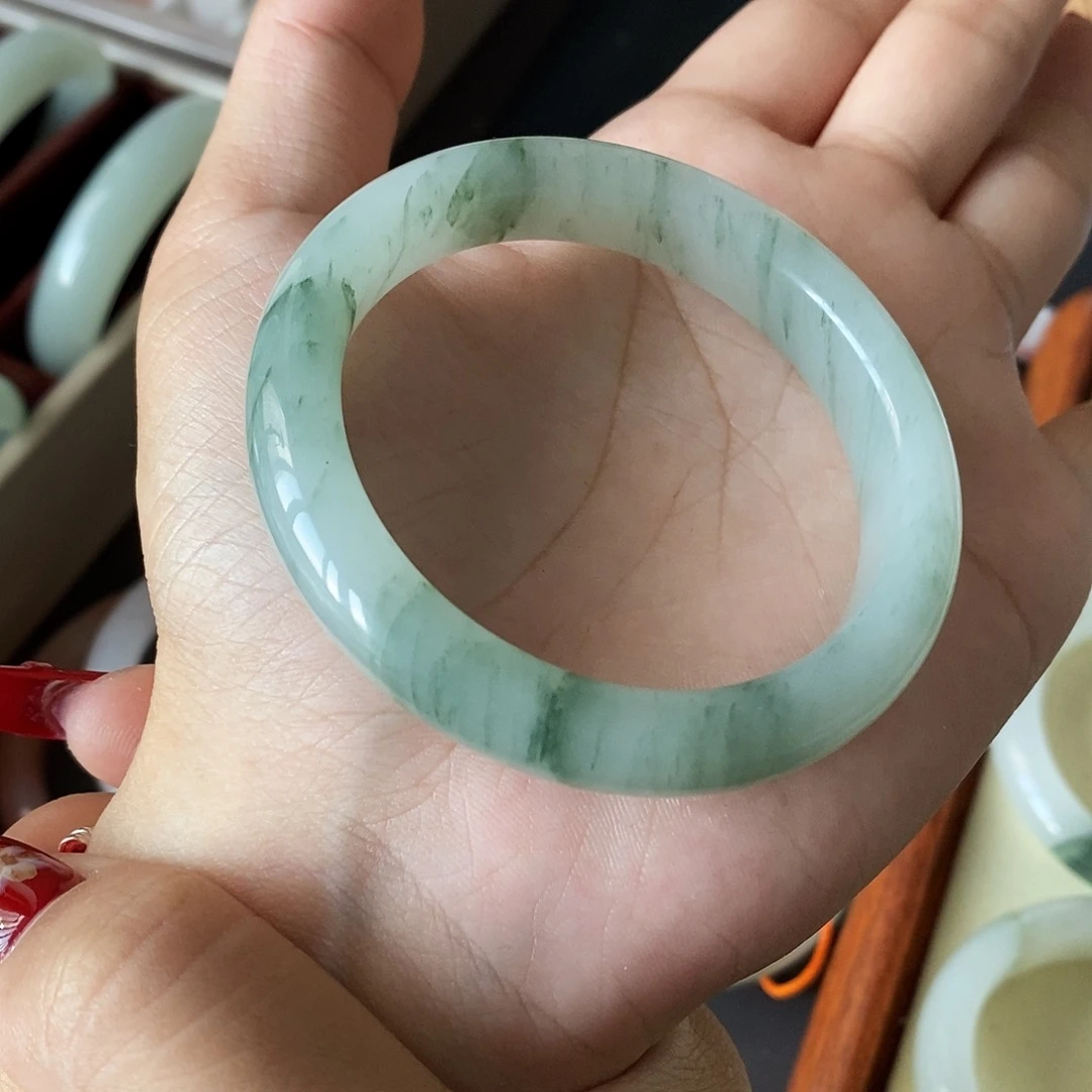 石英质玉未镶嵌手镯