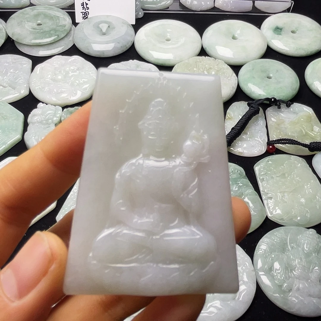 翡翠未镶嵌颈饰守护神