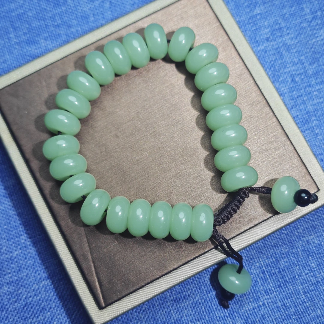 新疆且末蓝和田玉算盘珠手串