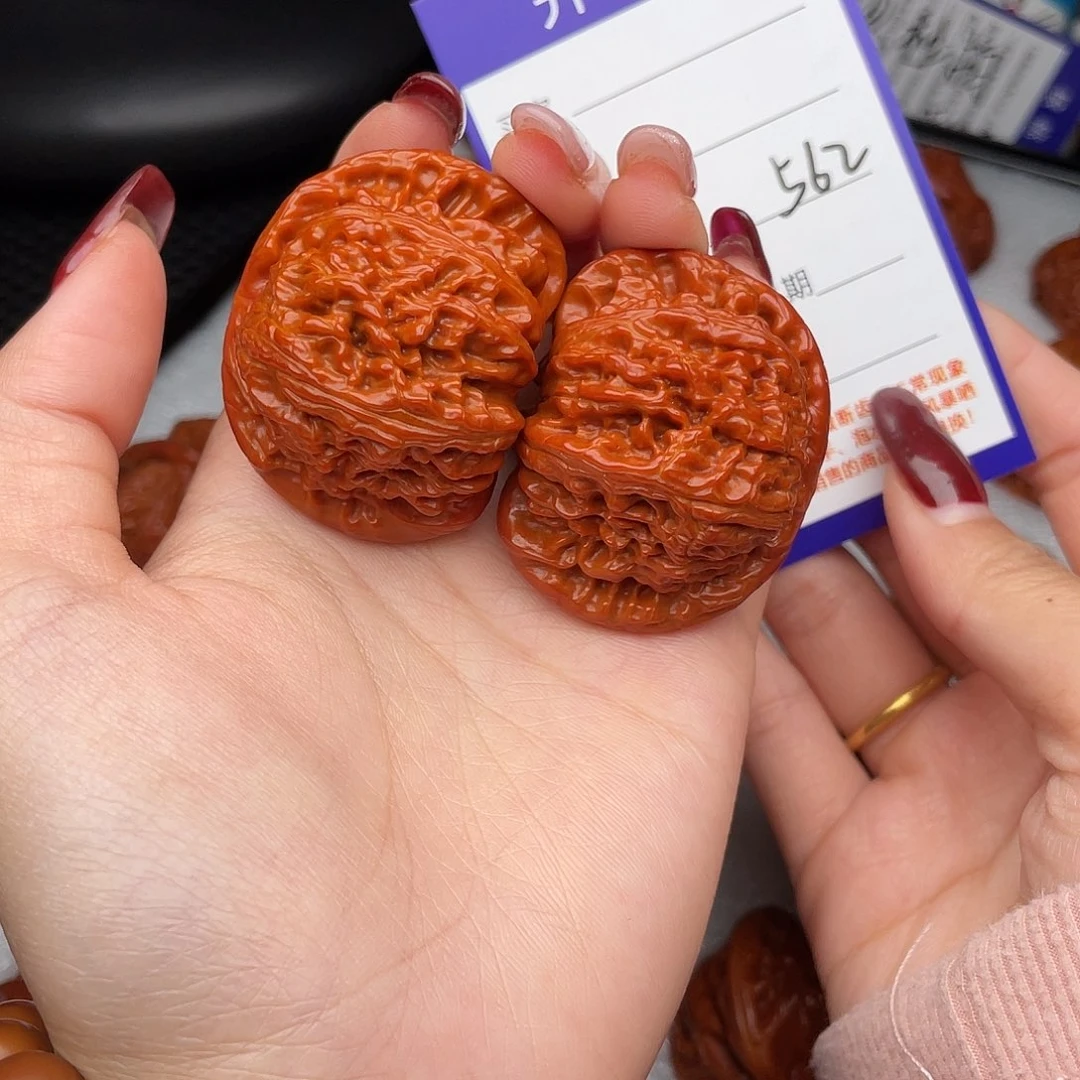 桃核吊坠43白狮子562