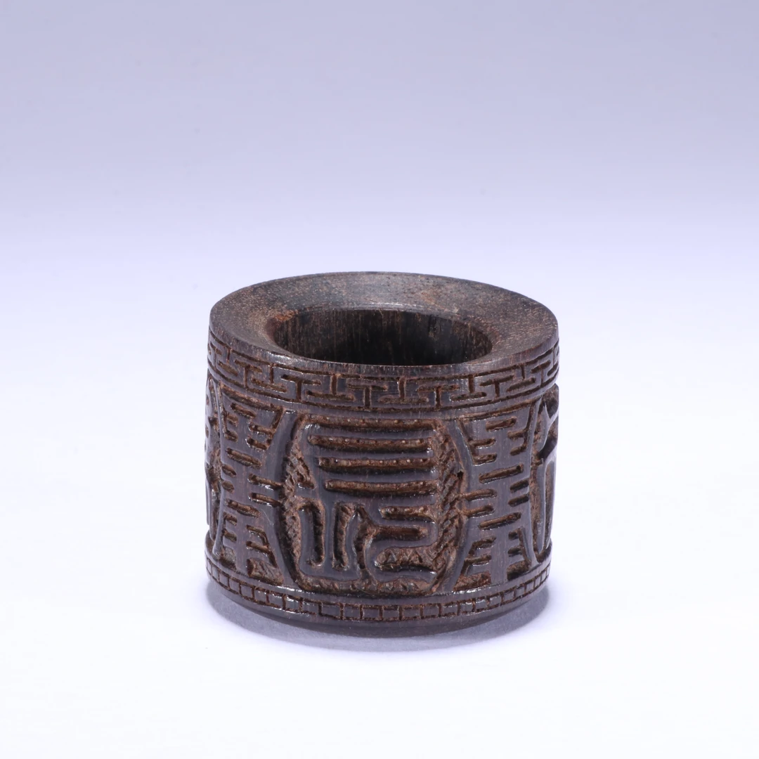 1107《承玺国际》创汇·沉香木雕寿字纹扳指