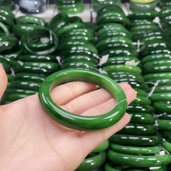 未镶嵌手镯和田玉（碧玉）