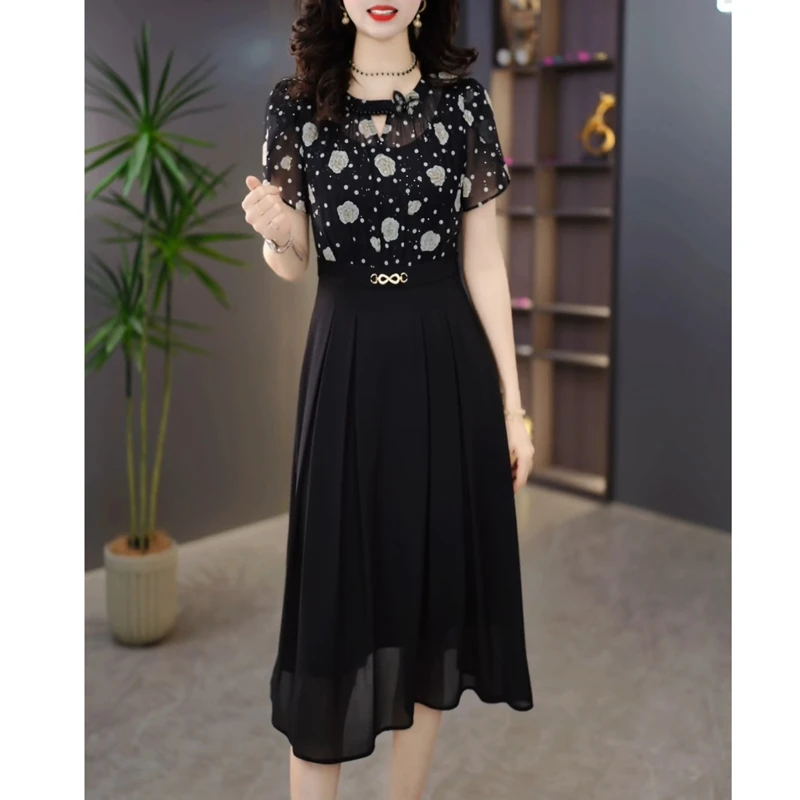 碎花连衣裙2025新款女夏季十三行今年流行爆款减龄气质优雅高级感