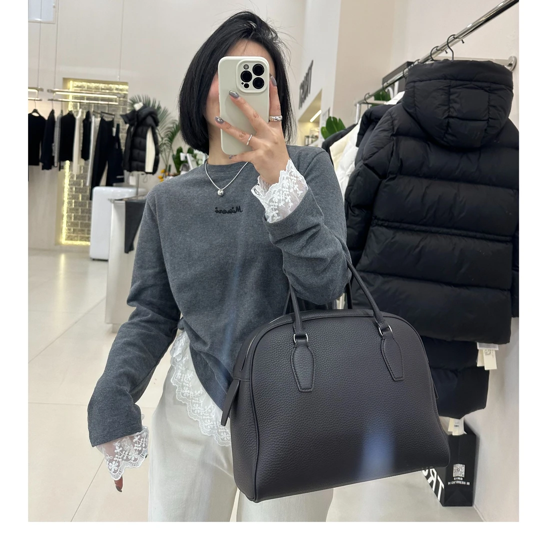 《衣兰》蕾丝拼接简约上衣女