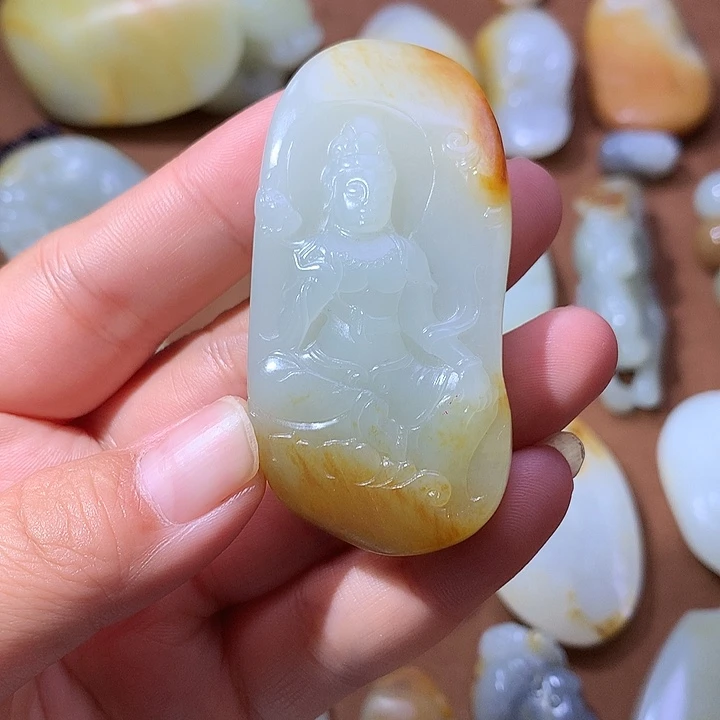 幸***湾和田玉未镶嵌颈饰