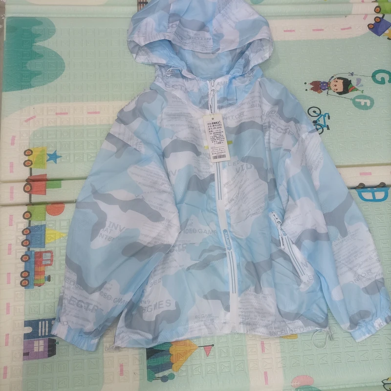 高品质轻薄夏季防紫外线中大童绿色奔奔牛防晒外套春夏季B01婴儿