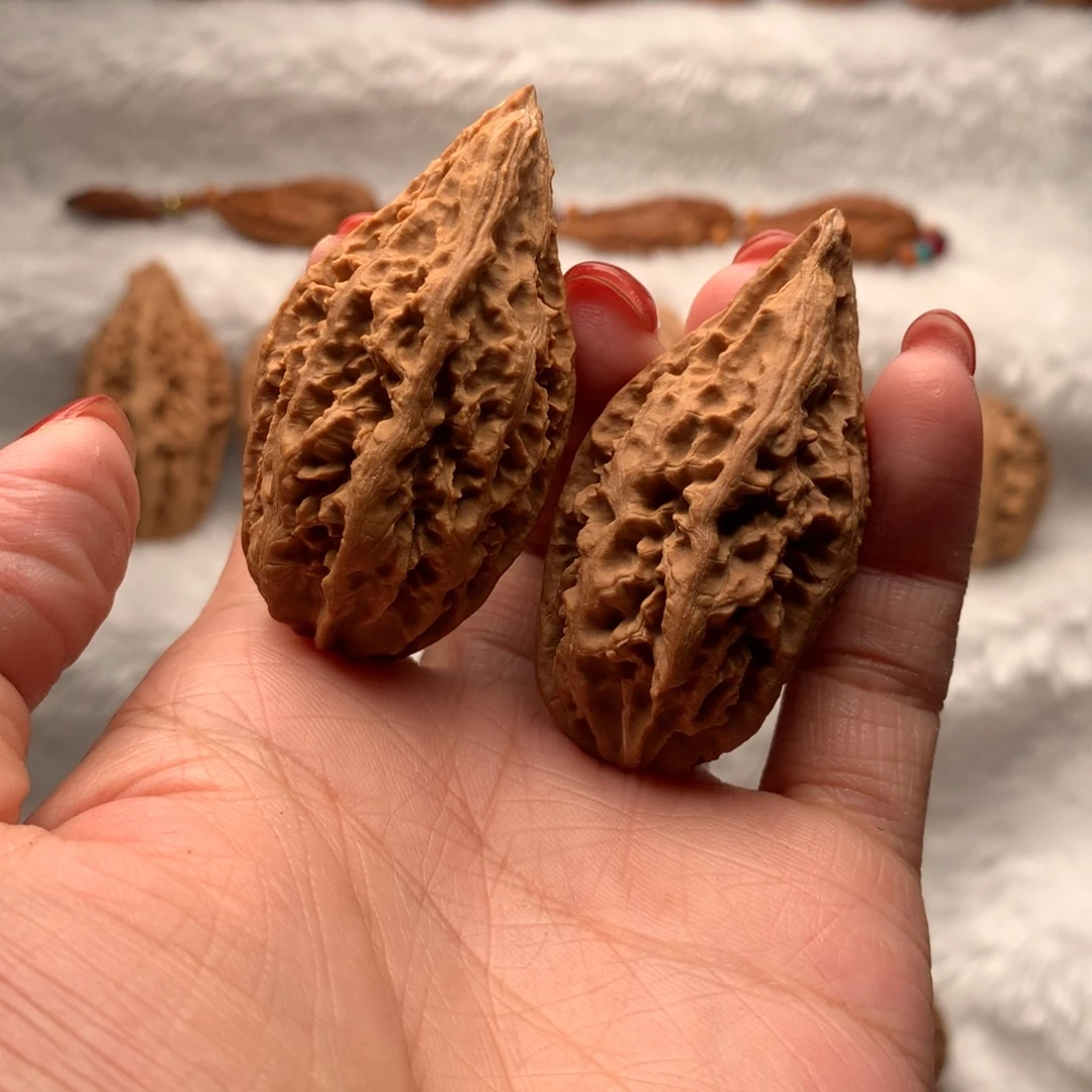 文玩核桃吊坠鸢小武核桃蚂蚁奶瓶