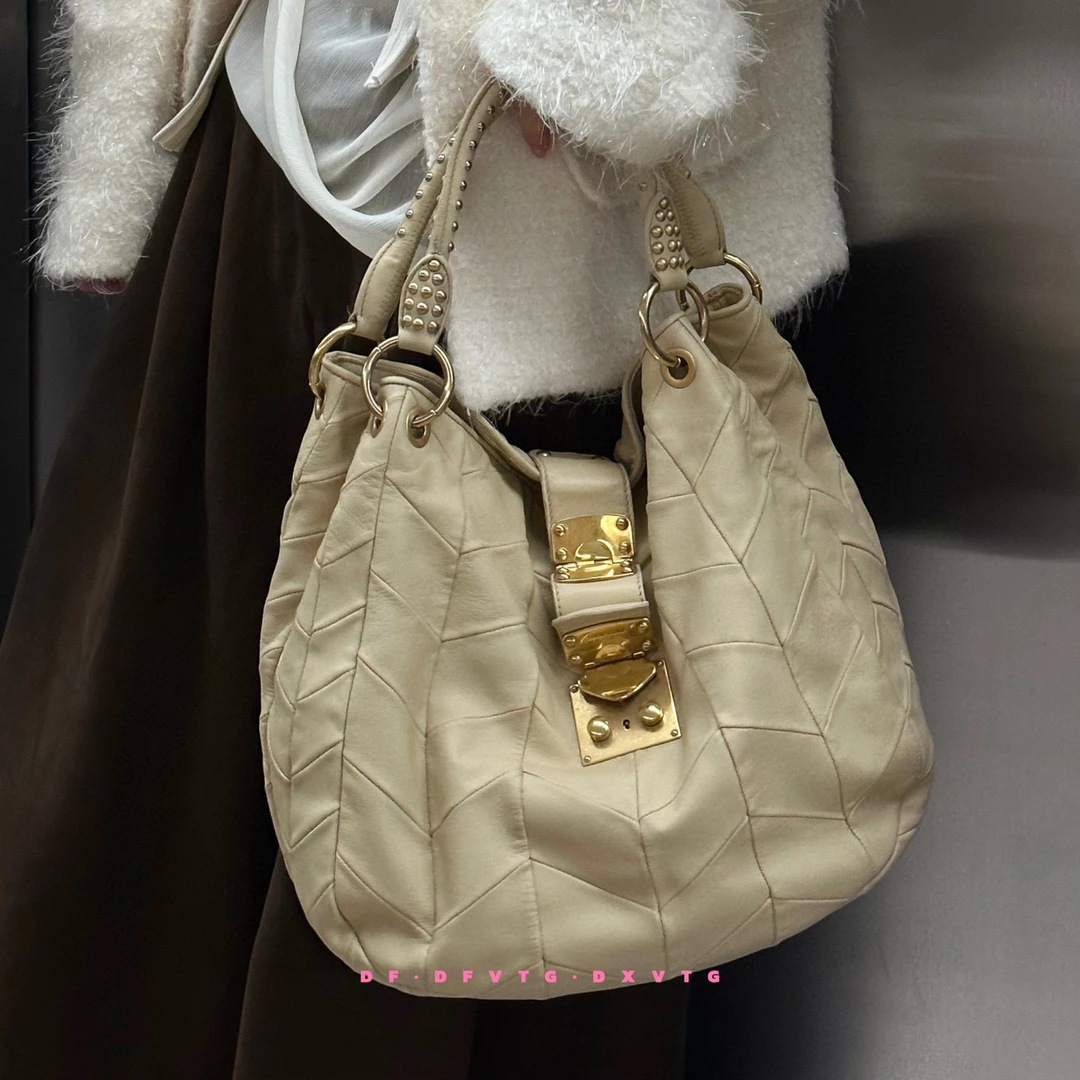 95新 MIU MIU/缪缪 miumiu 奶茶色托特单肩包K