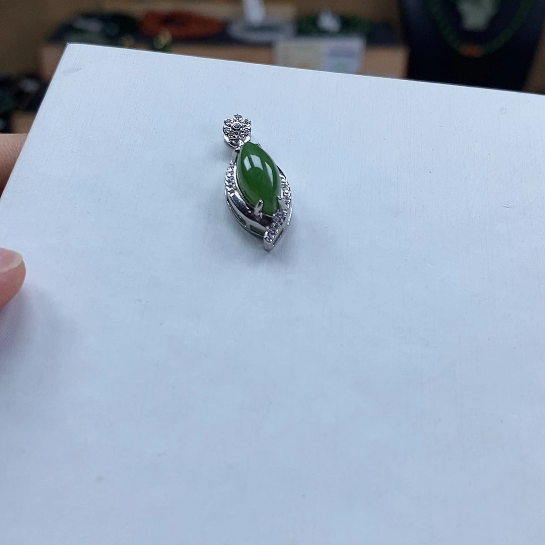 和田玉（碧玉）未镶嵌颈饰