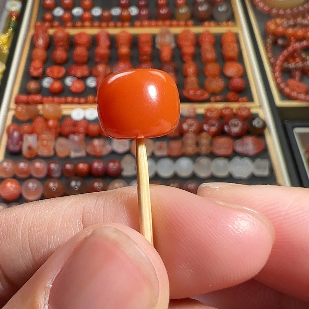 南红玛瑙珠宝奇石未镶嵌柿子红老型珠10.8Ｘ对孔厚8.8