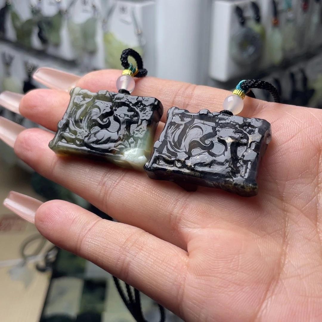 岫玉颈饰未镶嵌囍*狐狸