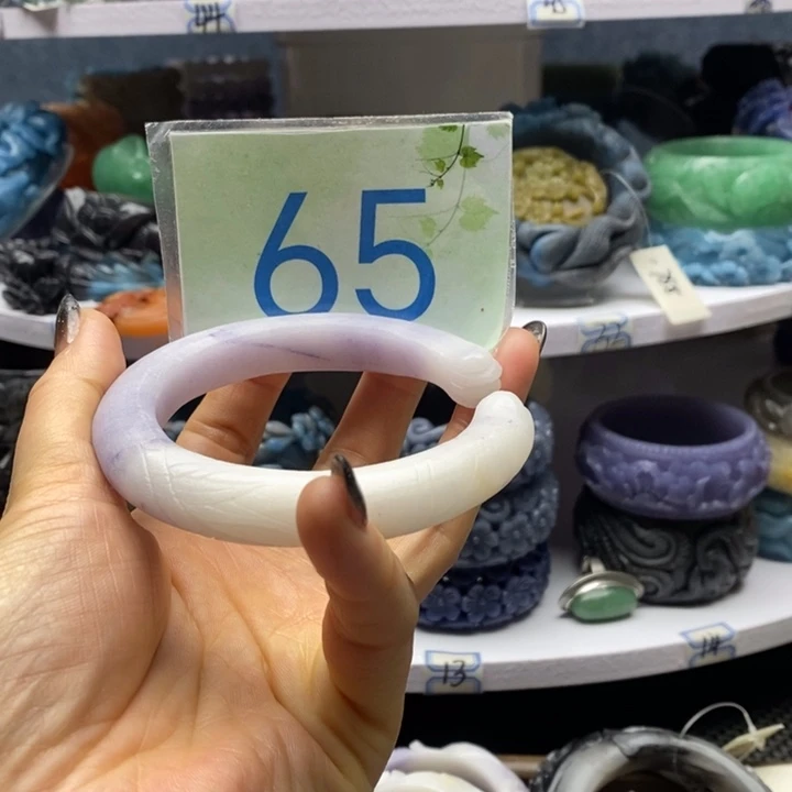 未镶嵌手镯石英岩玉