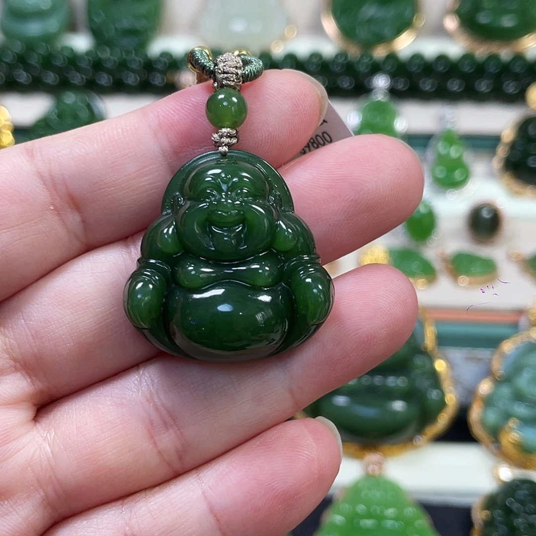 和田玉（碧玉）未镶嵌颈饰辣绿佛公30