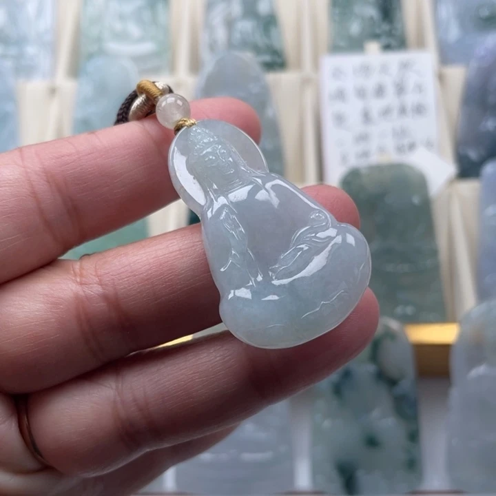 翡翠未镶嵌颈饰玉