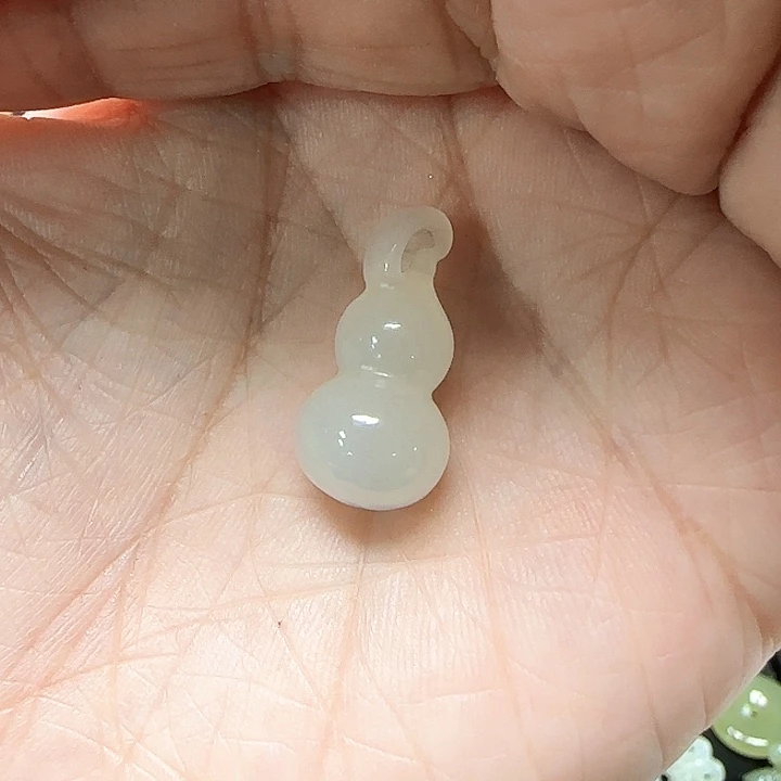 和田玉未镶嵌吊坠(不含链)