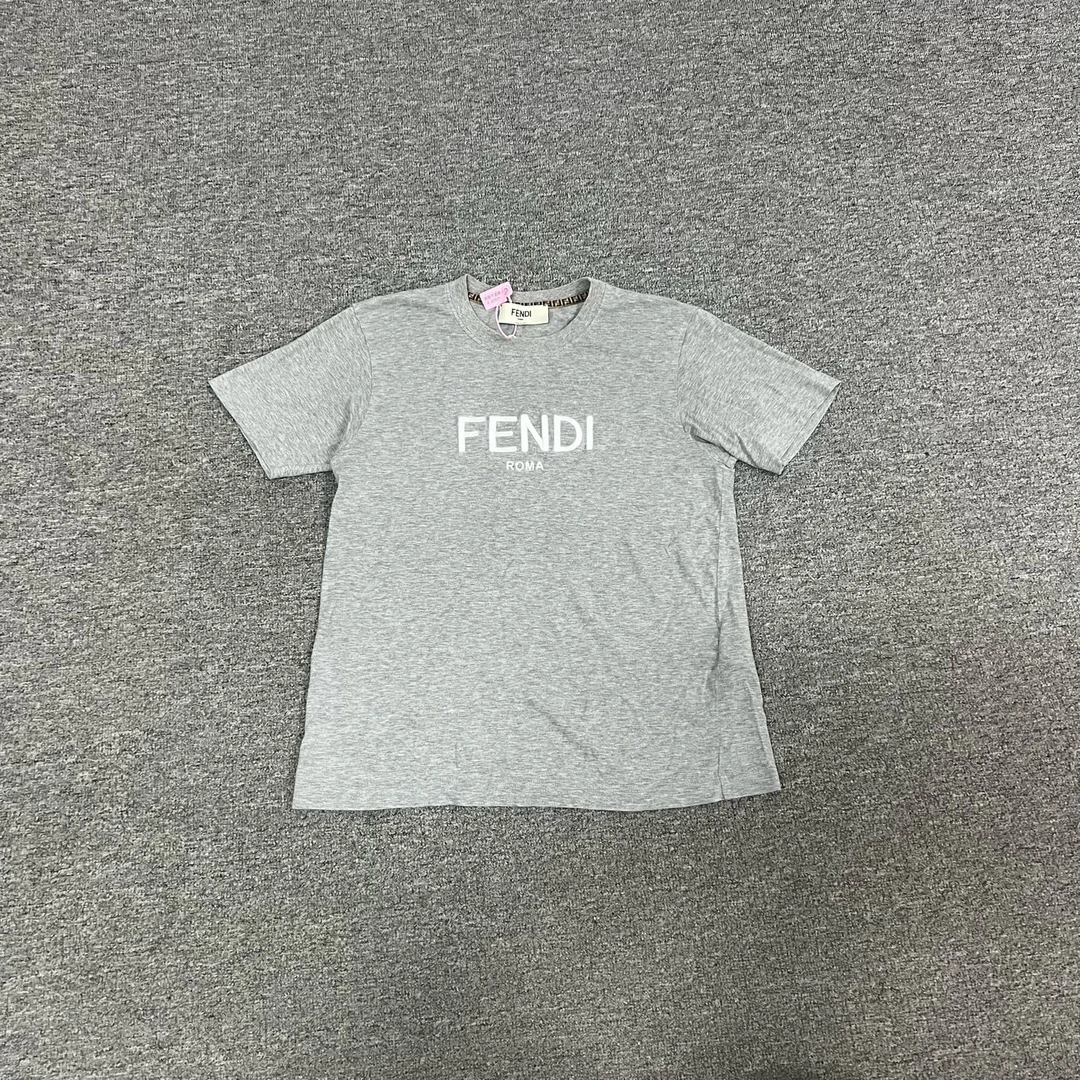 99新 AMIPARIS fendi 刺绣logo短袖T恤 97新芬迪