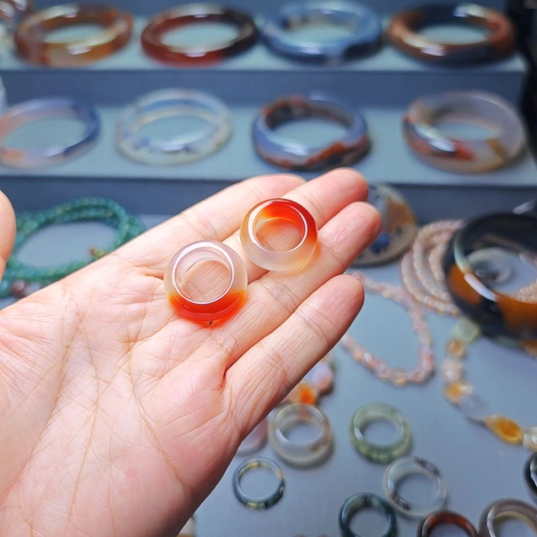 让***让玛瑙/玉髓戒指合金