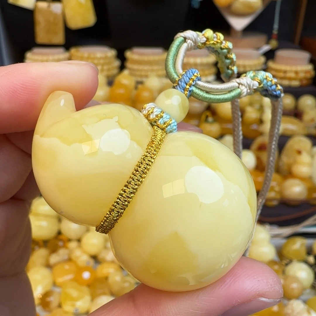 琥珀未镶嵌套链天然浓白妖花蜜蜡葫芦吊坠