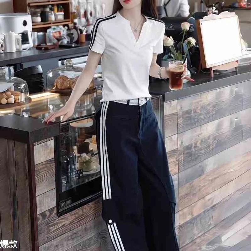 时尚休闲运动套装女士夏季新款条纹领短袖恤宽松工装裤两件套潮