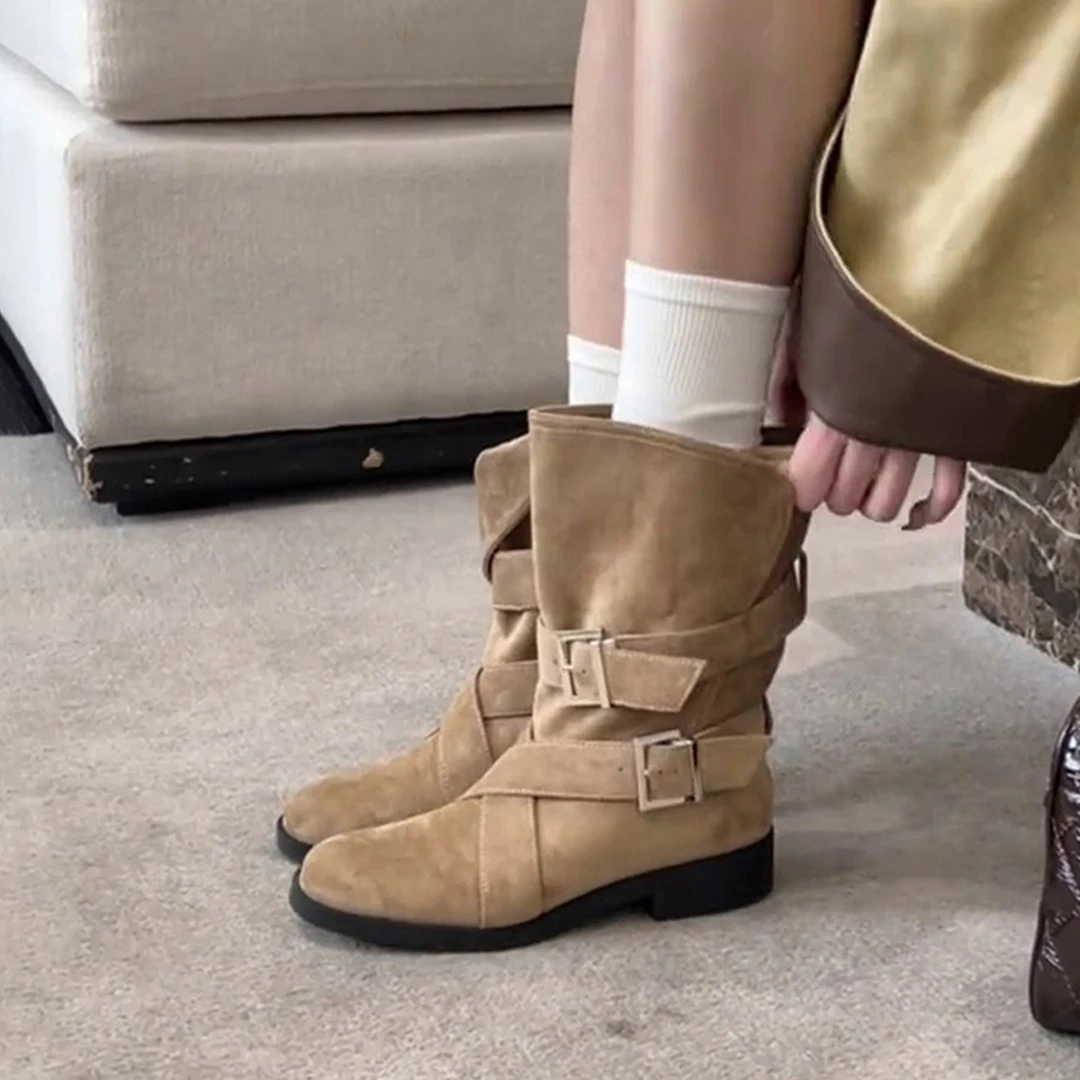 羊皮版~复古皮带扣圆头西部牛仔靴女中筒马丁靴显瘦绒面粗跟短靴