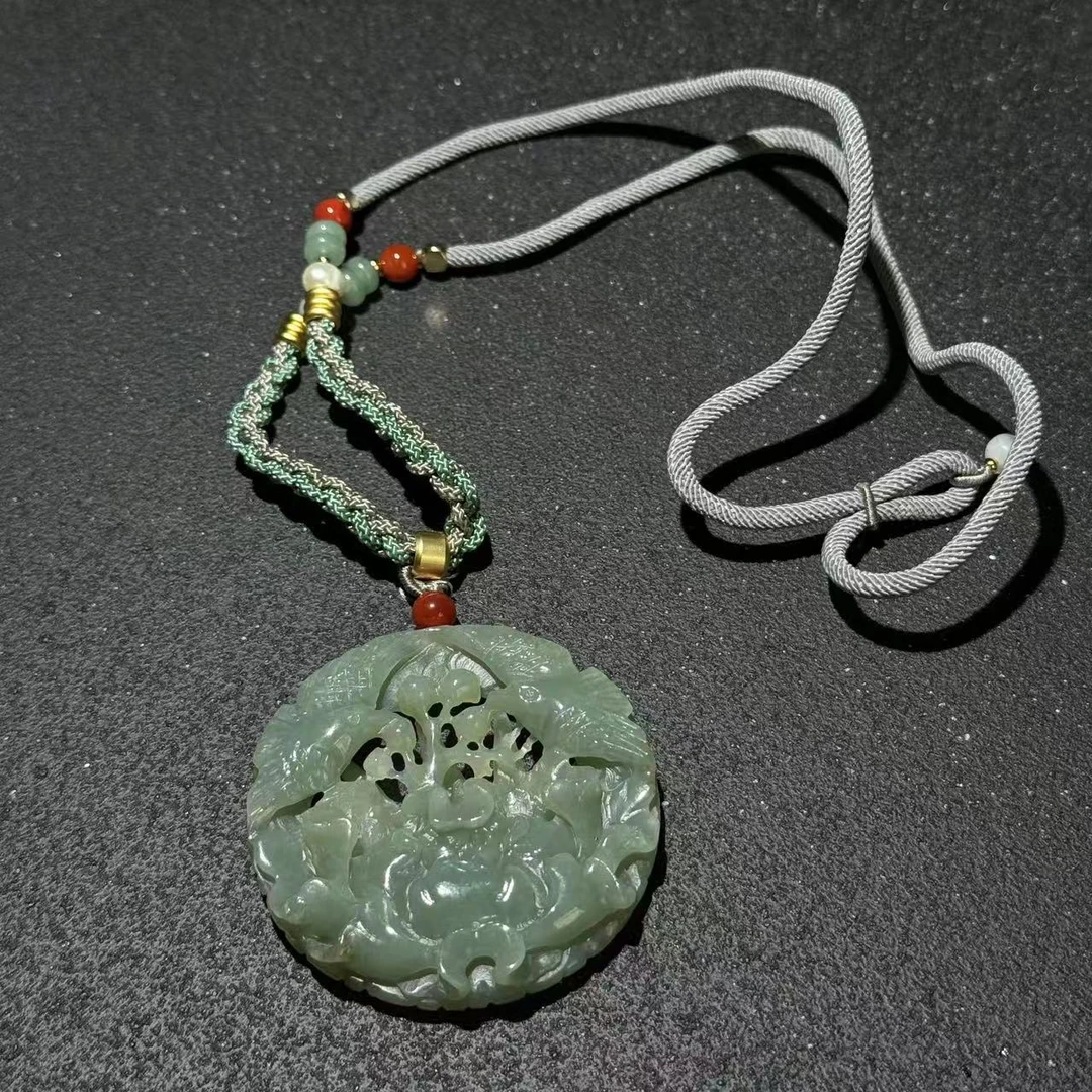 【与帅珠宝】和田玉雕刻镯心牌D053155-多样性发其一