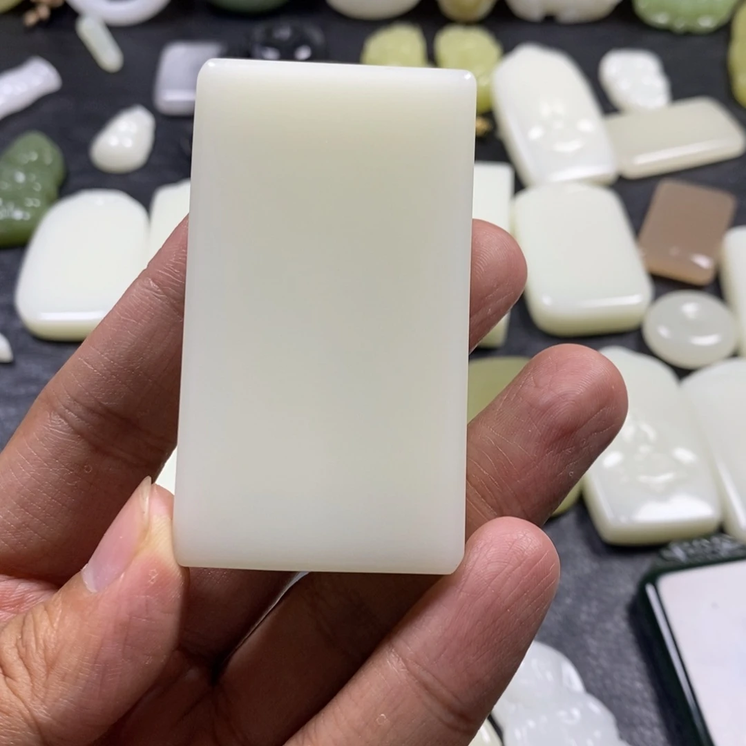 和田玉未镶嵌颈饰5*8