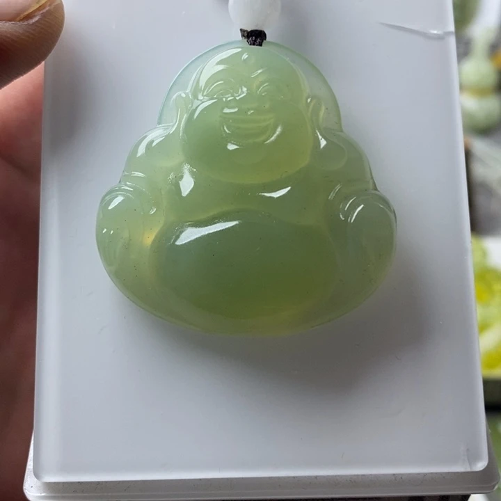 未镶嵌蛇纹石玉颈饰
