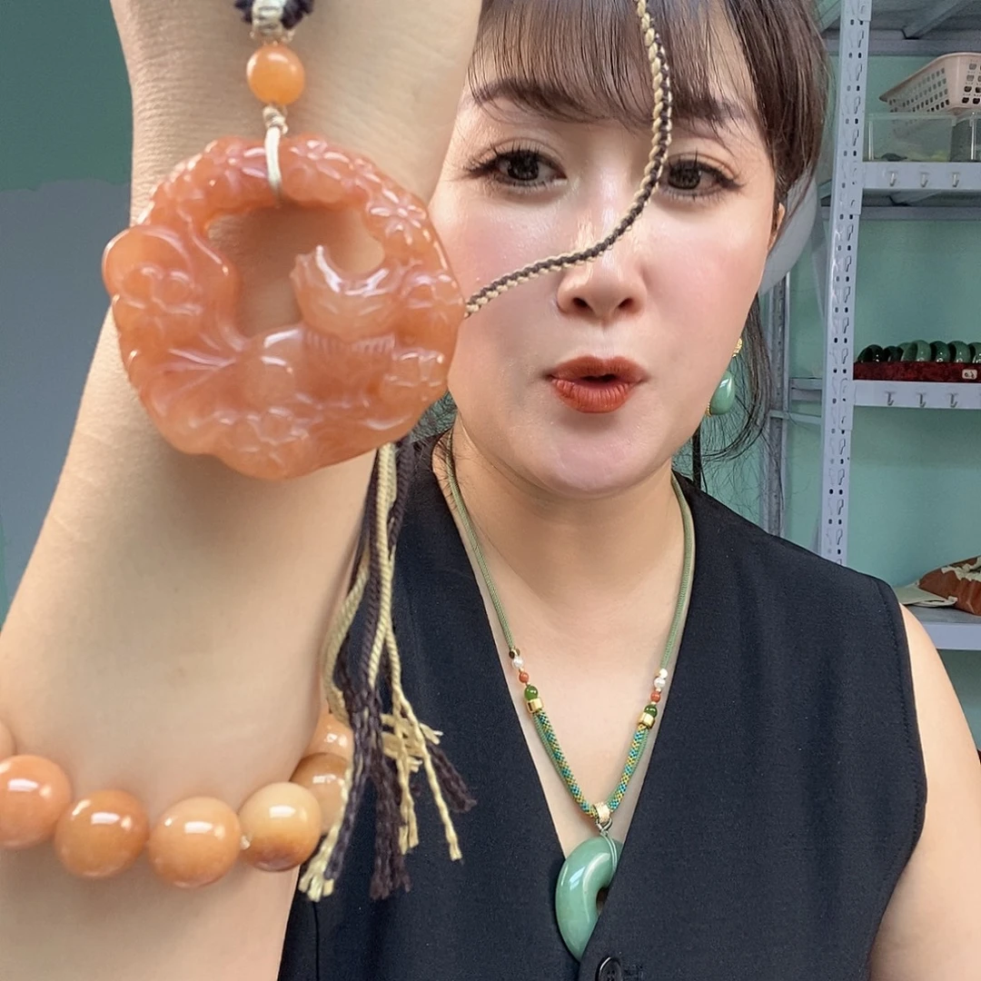 未镶嵌手镯石英质玉