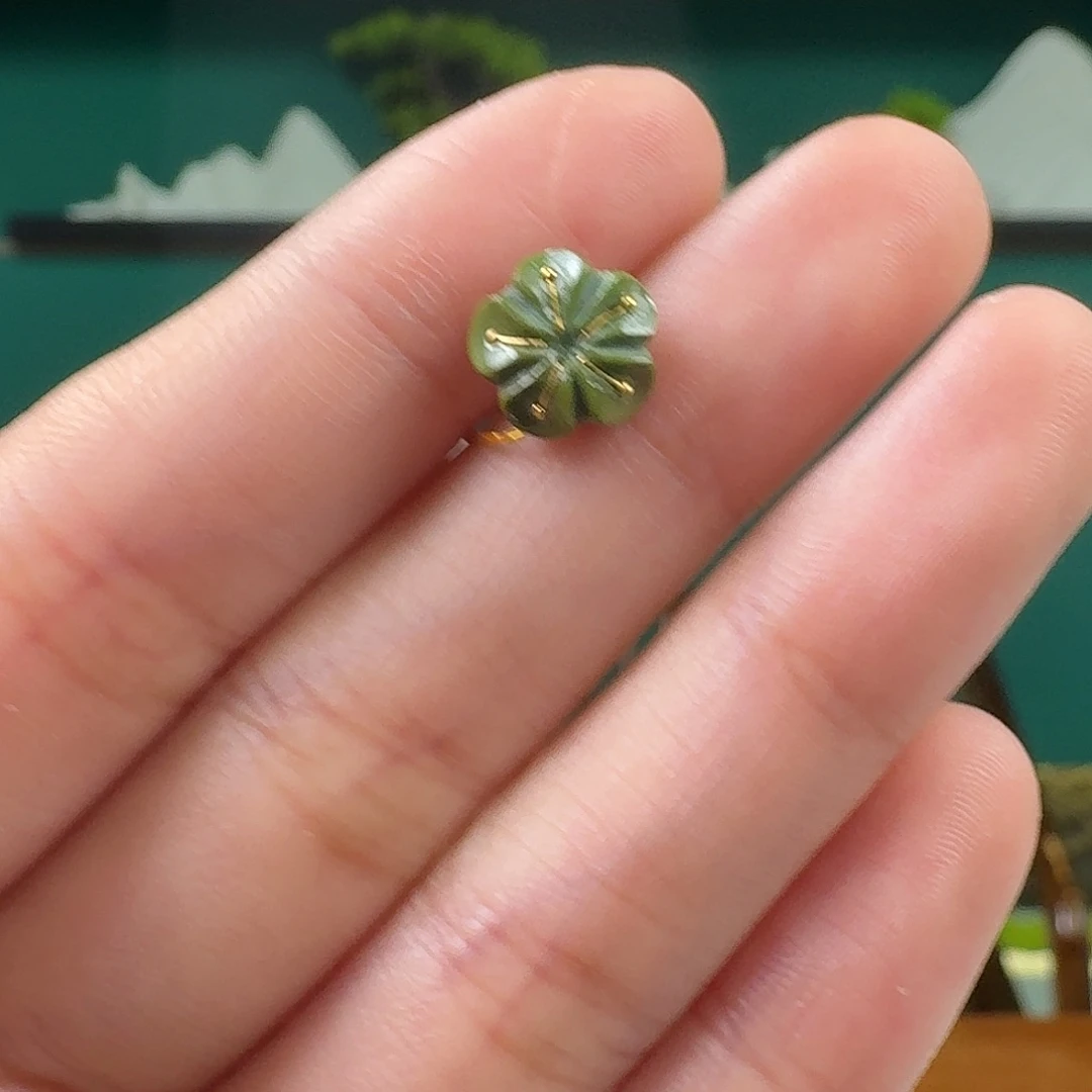 绿松石未镶嵌挂件