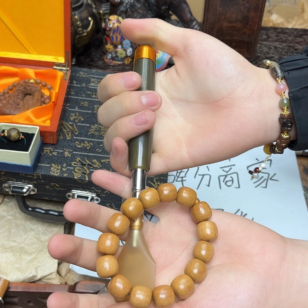 大叶紫檀（黑酸枝木类）