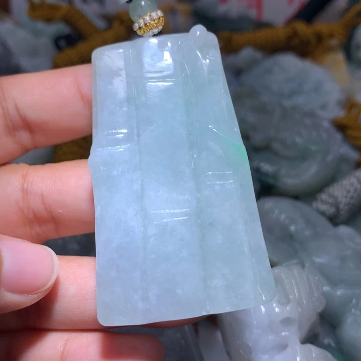 翡翠未镶嵌颈饰保真天然A货翡翠