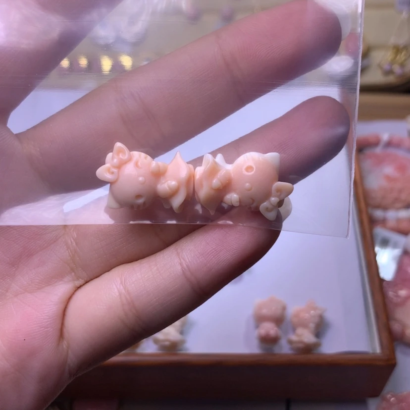 【闪购商品】查罗石颈饰合金福利