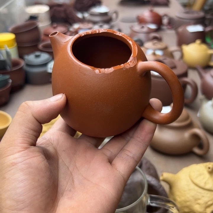 茶壶紫砂小红泥龙蛋240左右大瑕疵