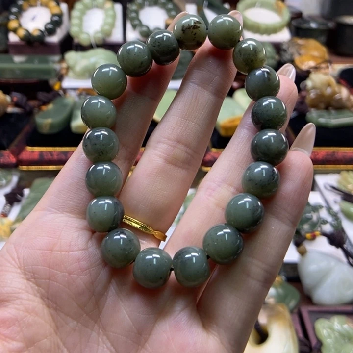 未镶嵌手串岫岩老玉（透闪石质玉）