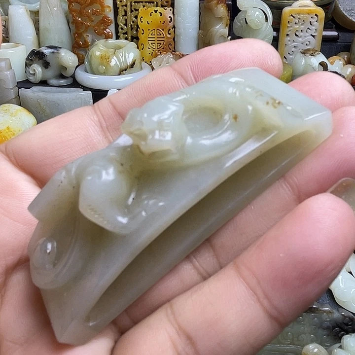 颈饰未镶嵌和田玉（糖玉）