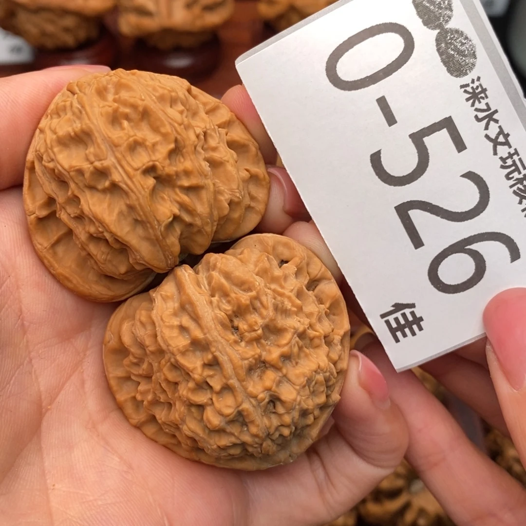 文玩核桃把件42三角白