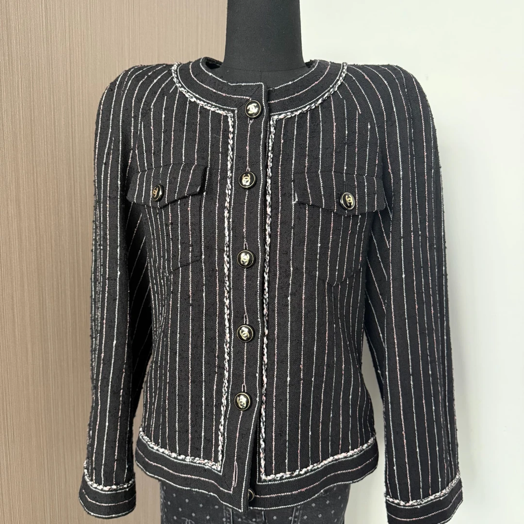 99新 Chanel/香奈儿 23P黑白竖条纹粗花呢外套 金高银同款 34码